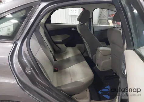 2014 Ford Focus Se z USA, uszkodzony, nr VIN 1FADP3F25EL413308